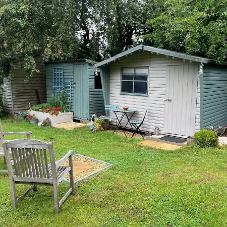 The Potting Shed Hotel Manuden Exterior photo